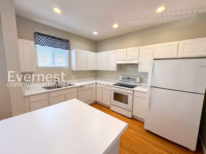 84 Spruce Street – photo 5