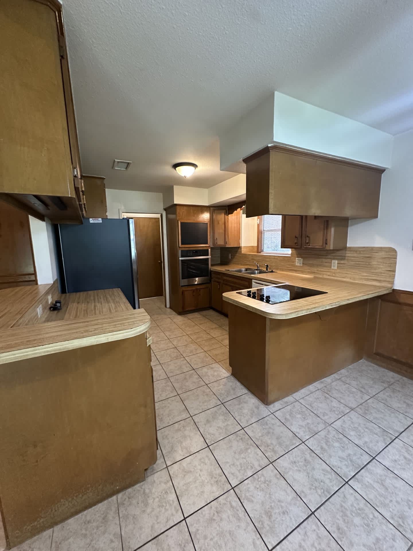 1003 Allison – photo 5