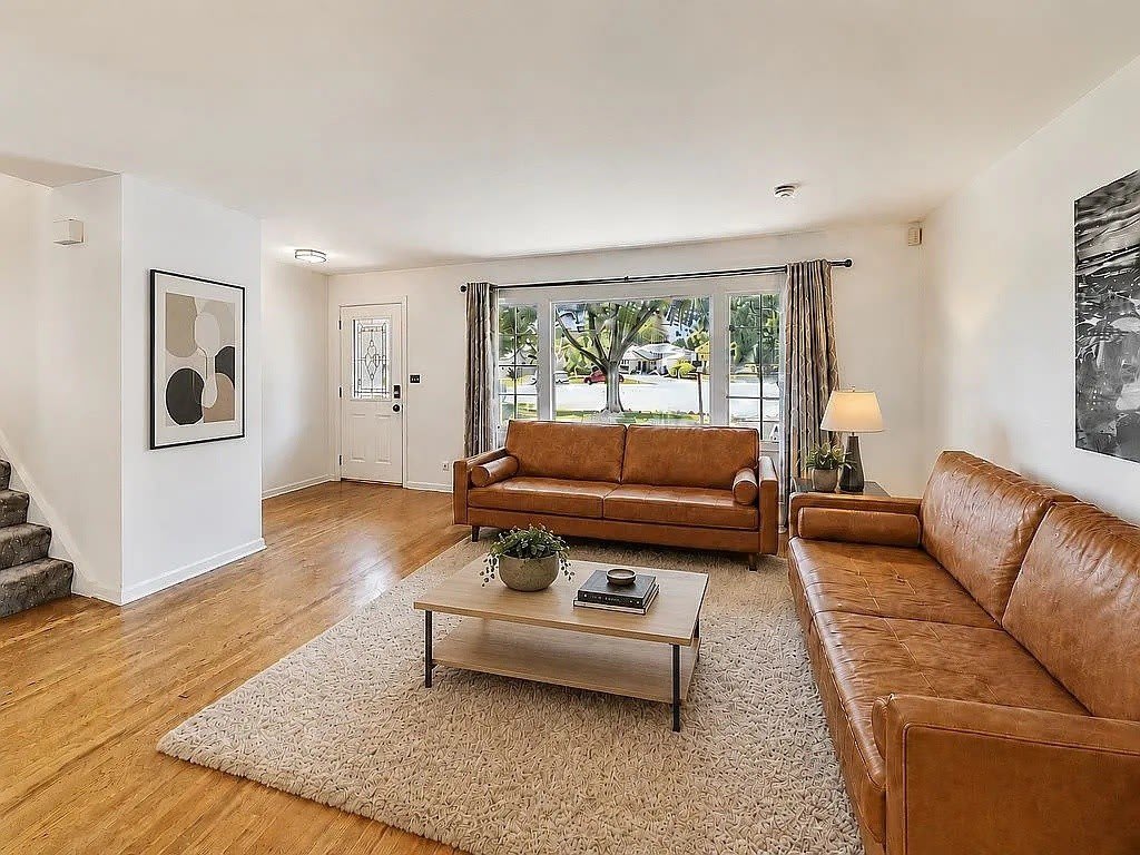318 W Hackberry Drive – photo 2