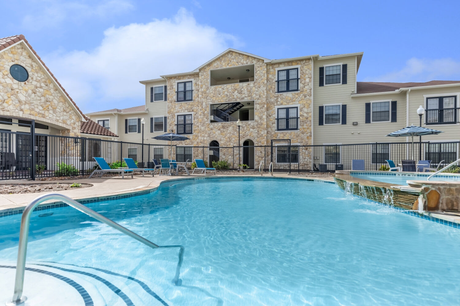 Gulf Breeze – photo 1