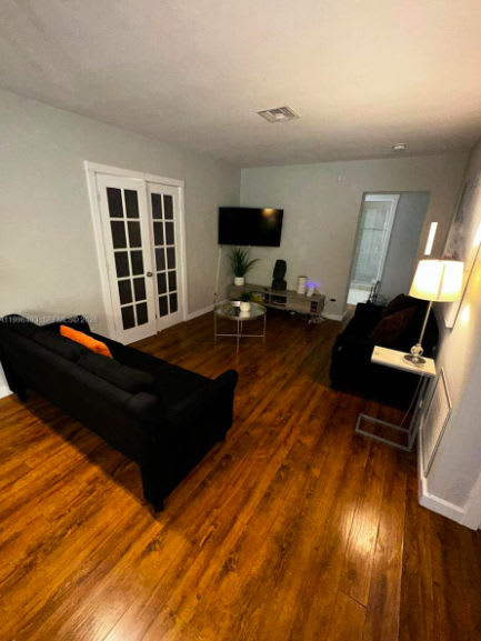 1448 Dewey Street – photo 5