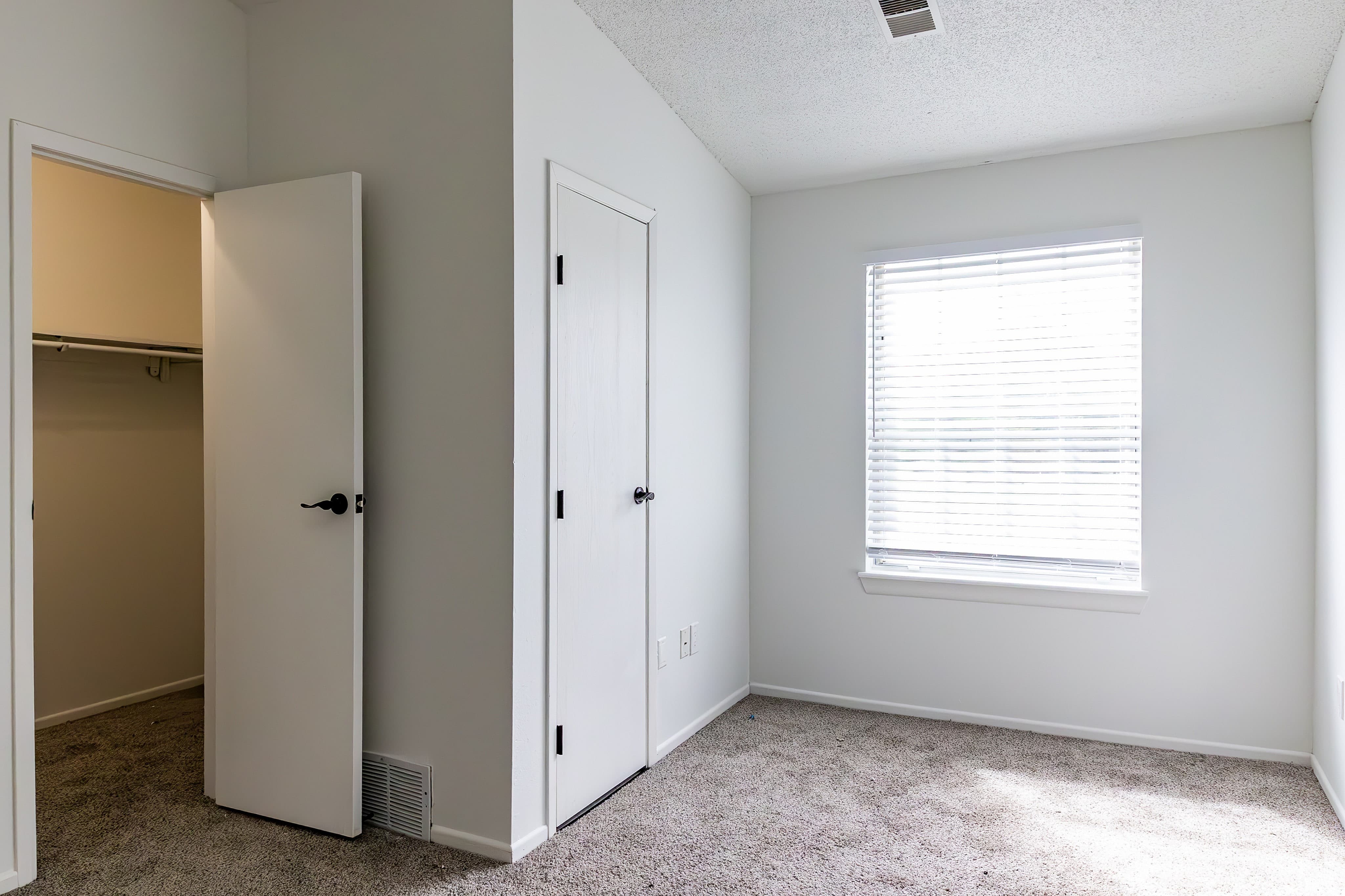 Hickory Creek Apartment Homes – photo 5
