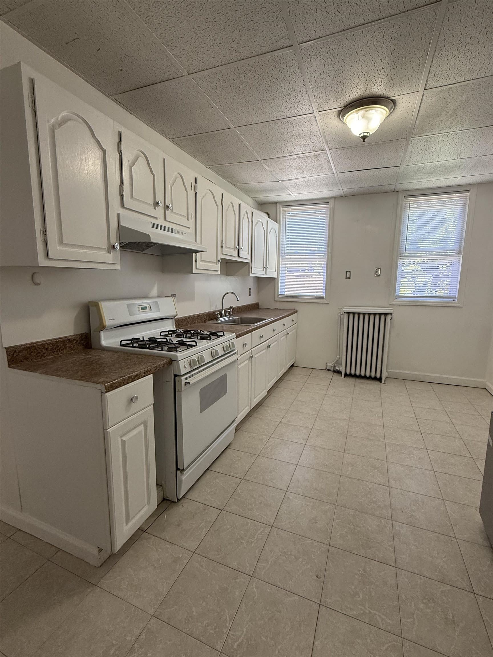 406 67TH ST – photo 3