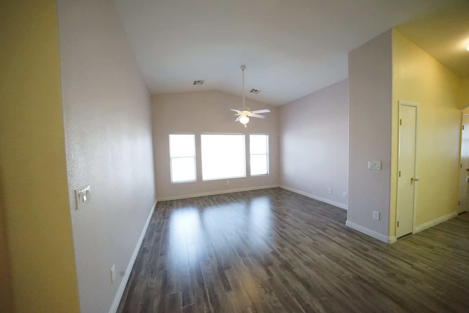SHOWINGS AVAILABLE NOW – photo 5