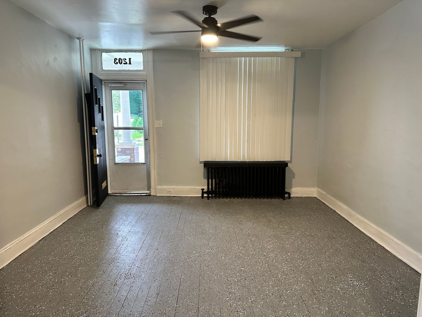 Spacious Home! Finished Basement! W/D! Available Now! – photo 2