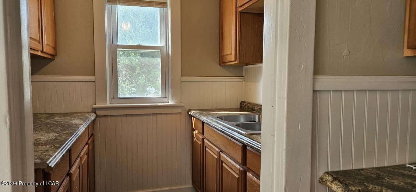 16 N Atherton Avenue – photo 5
