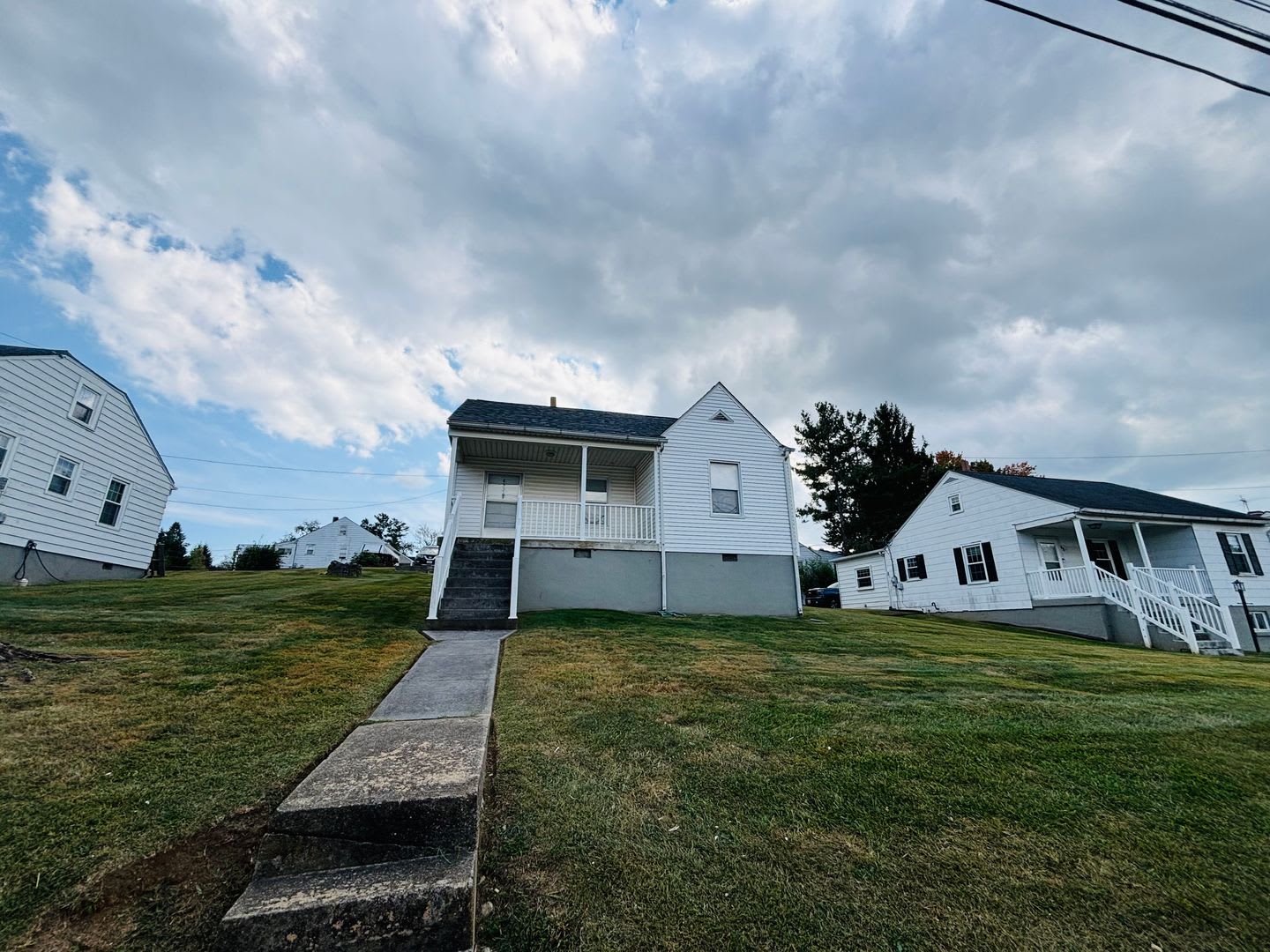 2 Bedroom, 1 Bath House – photo 1