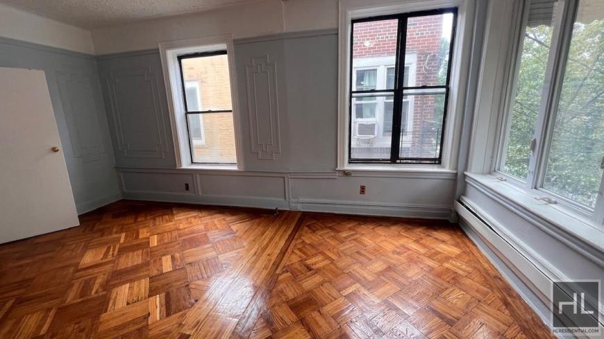 593 MILLER AVENUE – photo 5