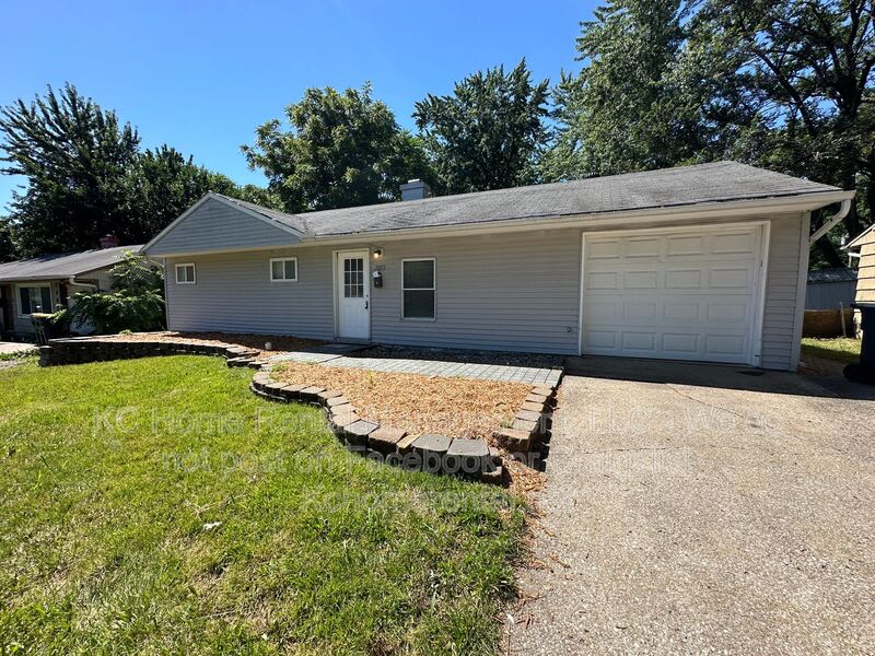 7803 E 107th St – photo 3