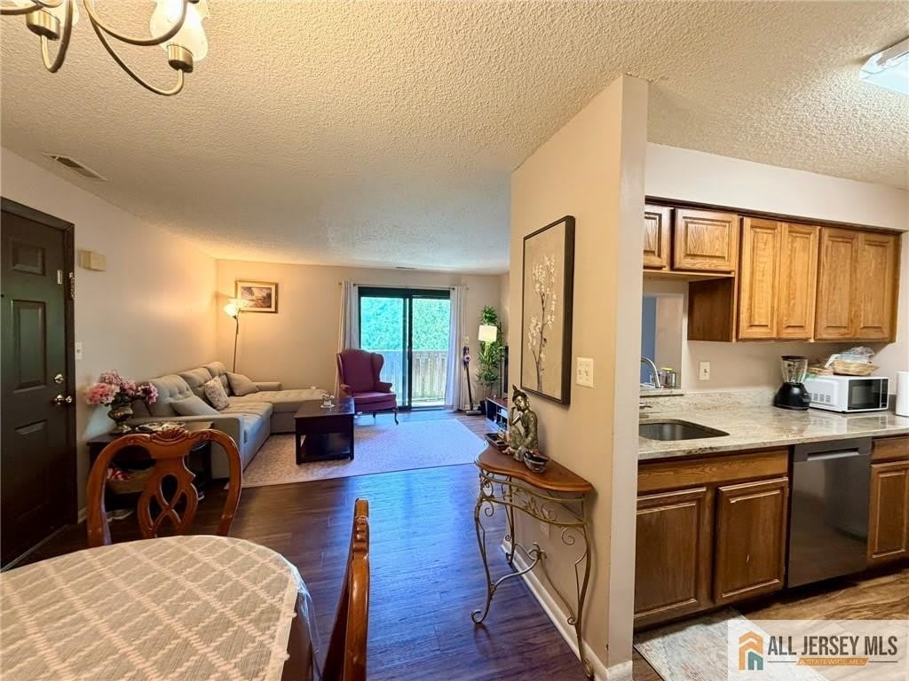 5215 Ravens Crest Drive – photo 4