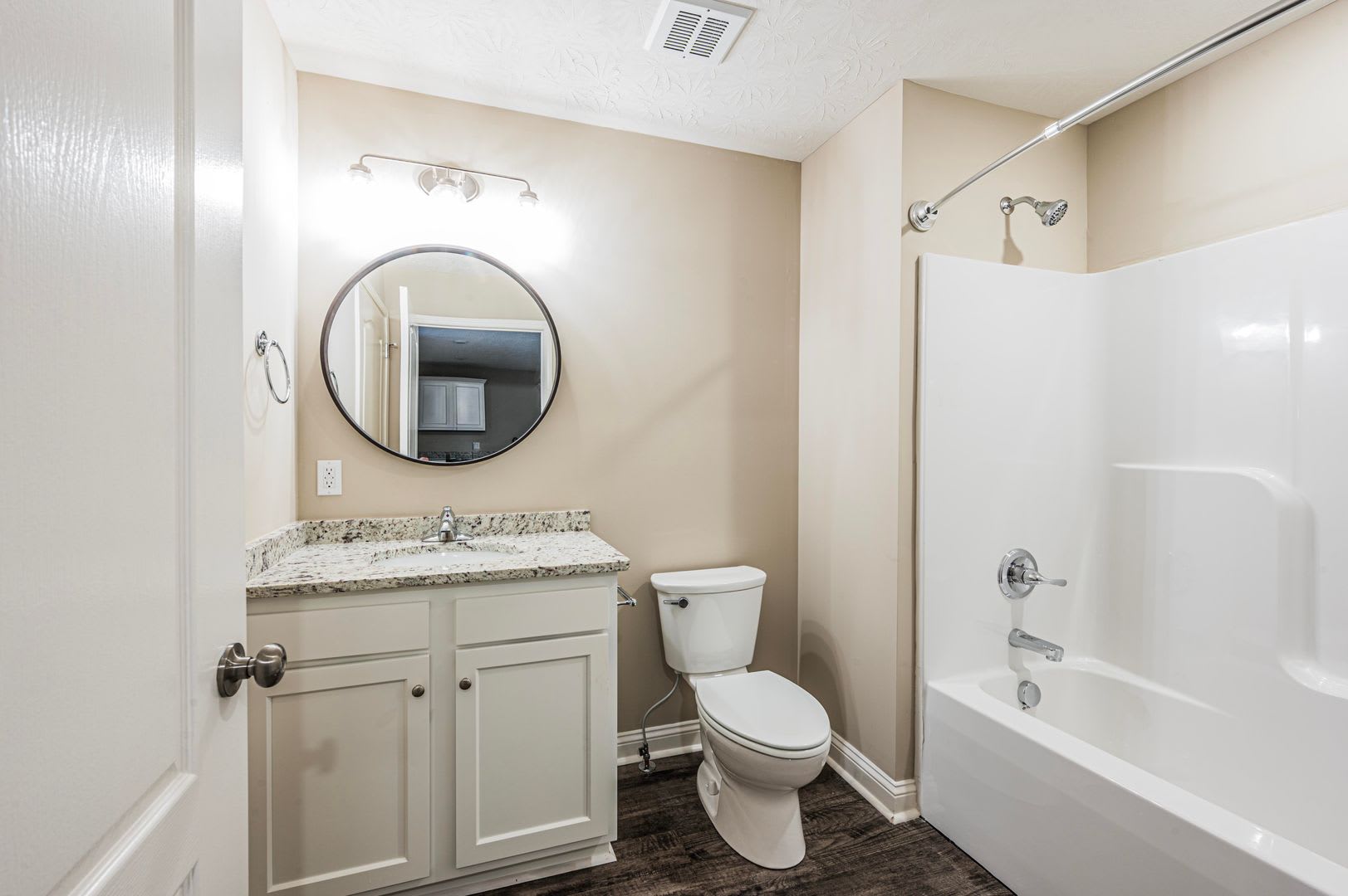 131 Audley Court 423 – photo 5