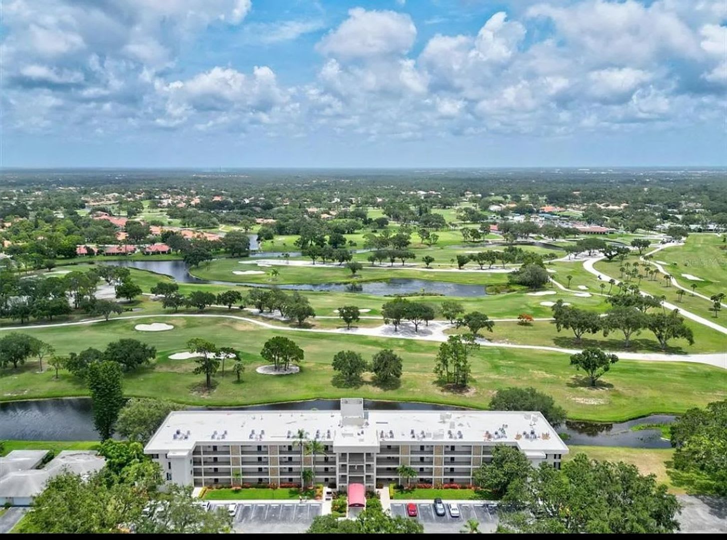 Annual OR Seasonal turnkey FURNISHED 2/2 ground floor condo with golf course and water views – photo 2