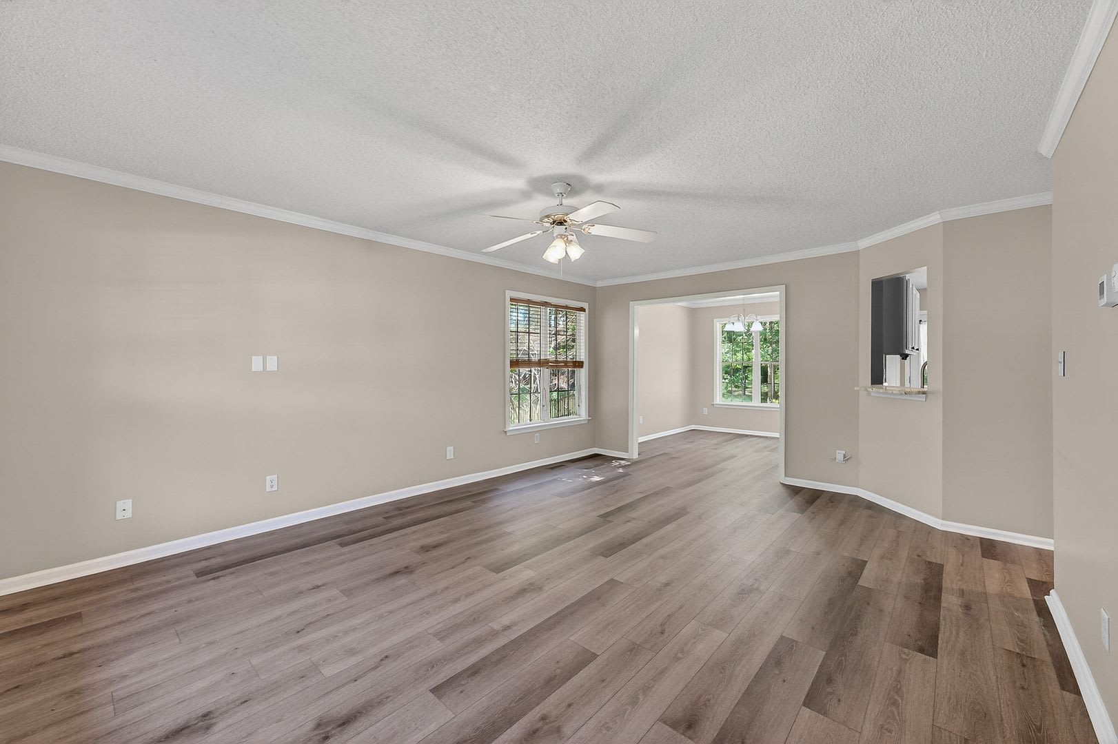 4Br 2 5Ba Near Piney Green Community Pool Boat Access – photo 5