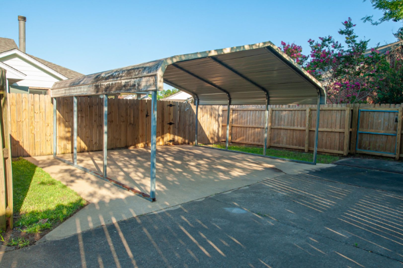 6218 Bell Gables Drive – photo 2