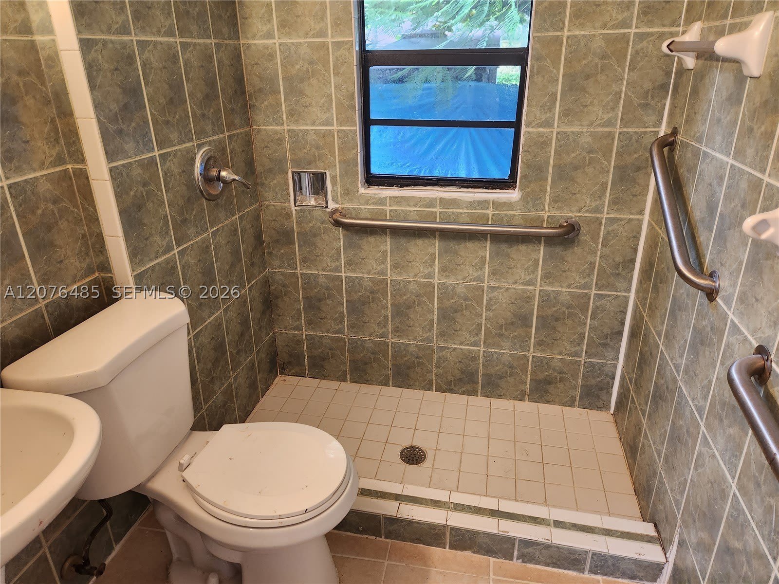 2129 NW 44th St – photo 5
