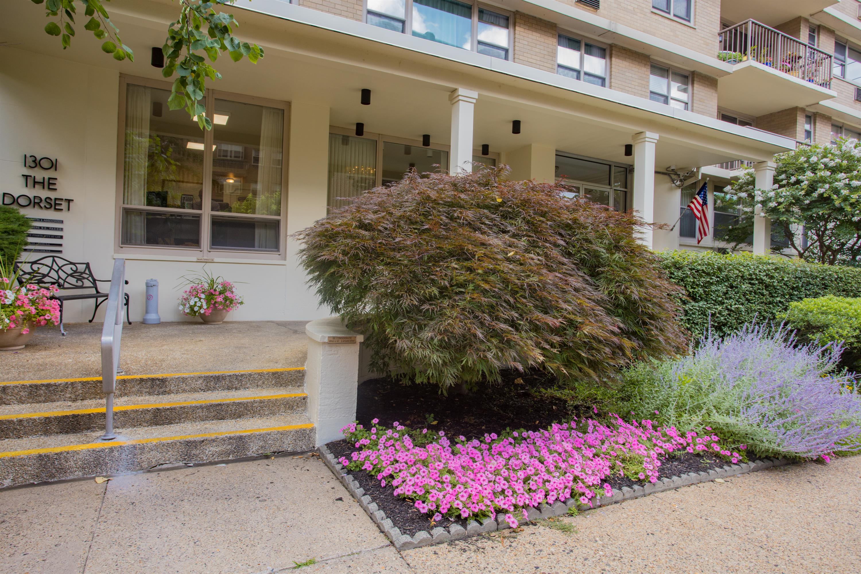 1301 North Harrison Street 608 608 – photo 2
