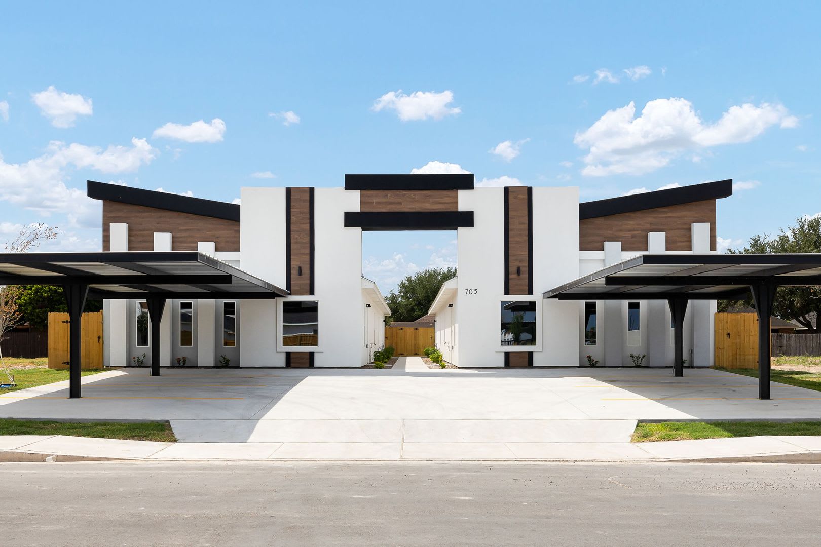 Beautiful 3Bed 2Bath Home In Edinburg – photo 1