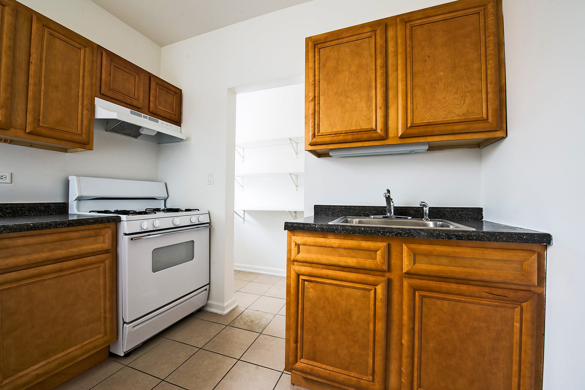 8155 S Ingleside Ave – photo 3