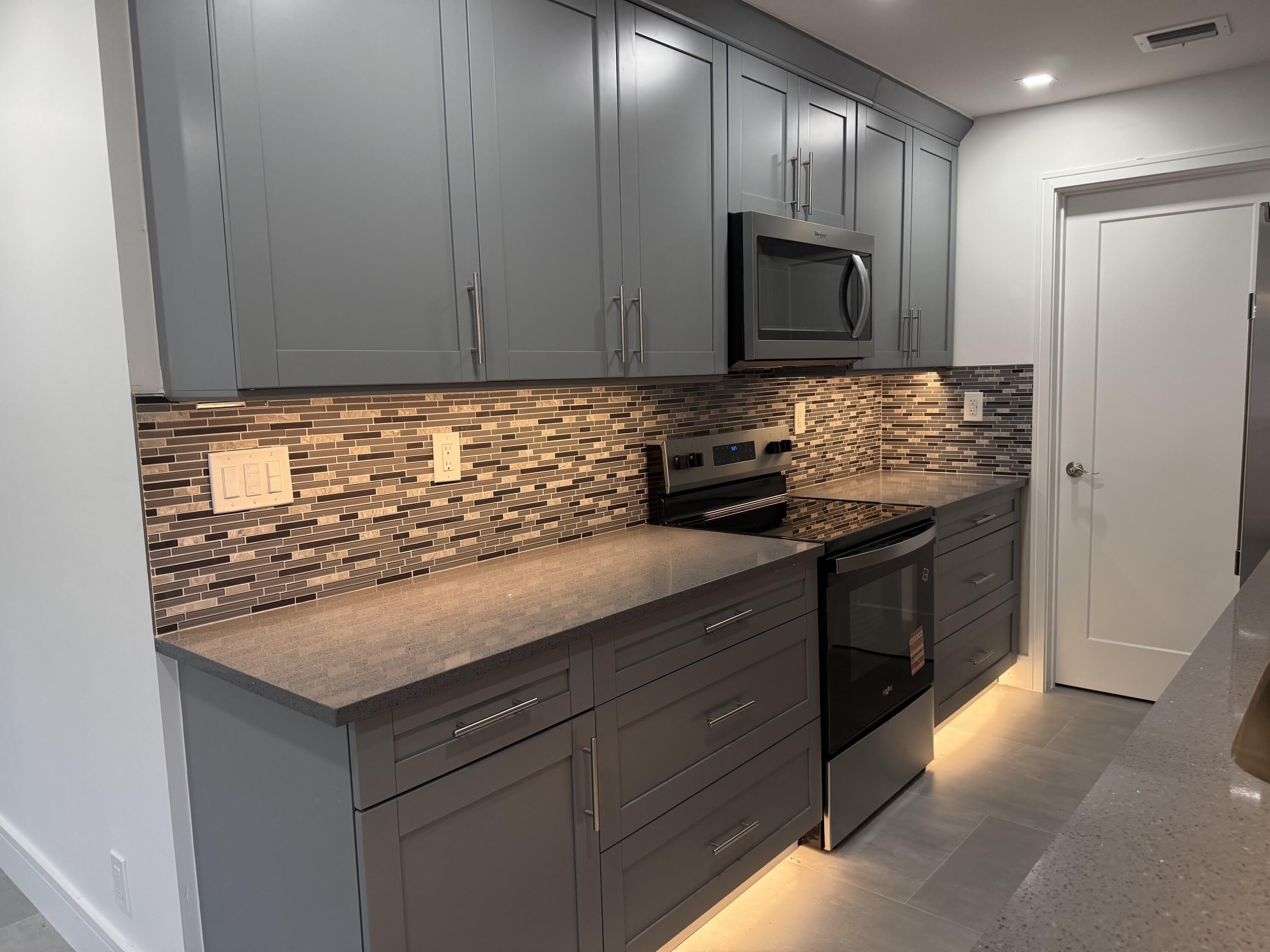 1133 Ne 16Th Avenue – photo 1