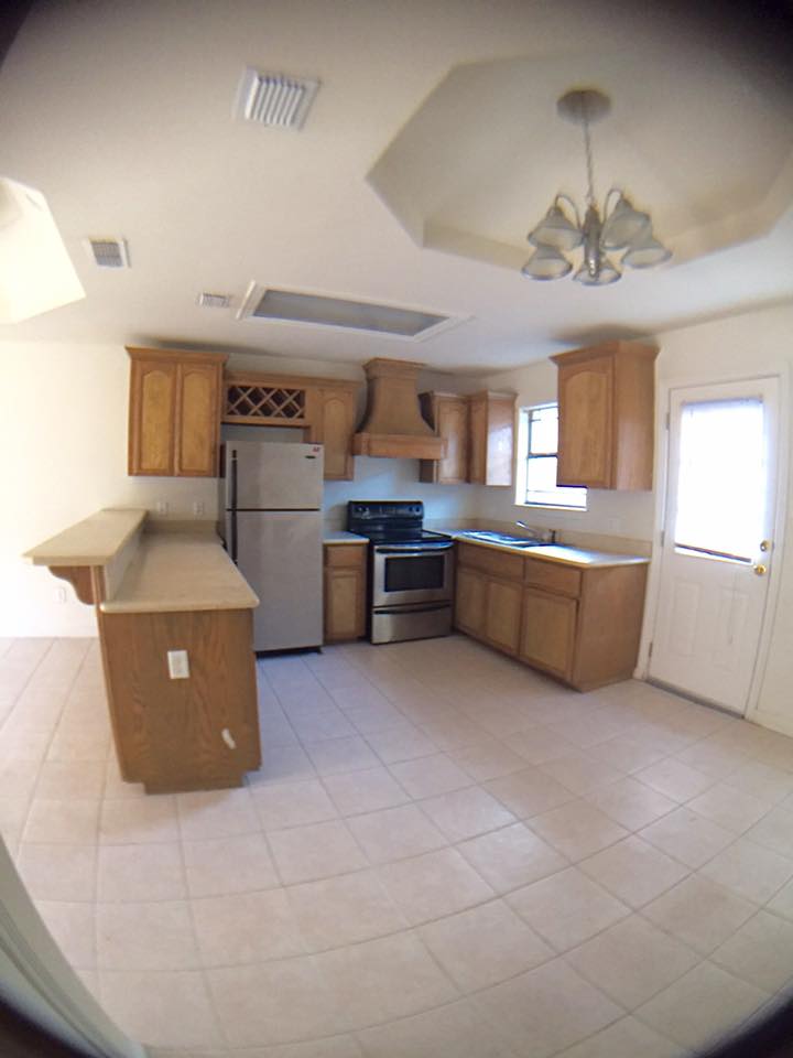 2305 N Dahlia St – photo 2