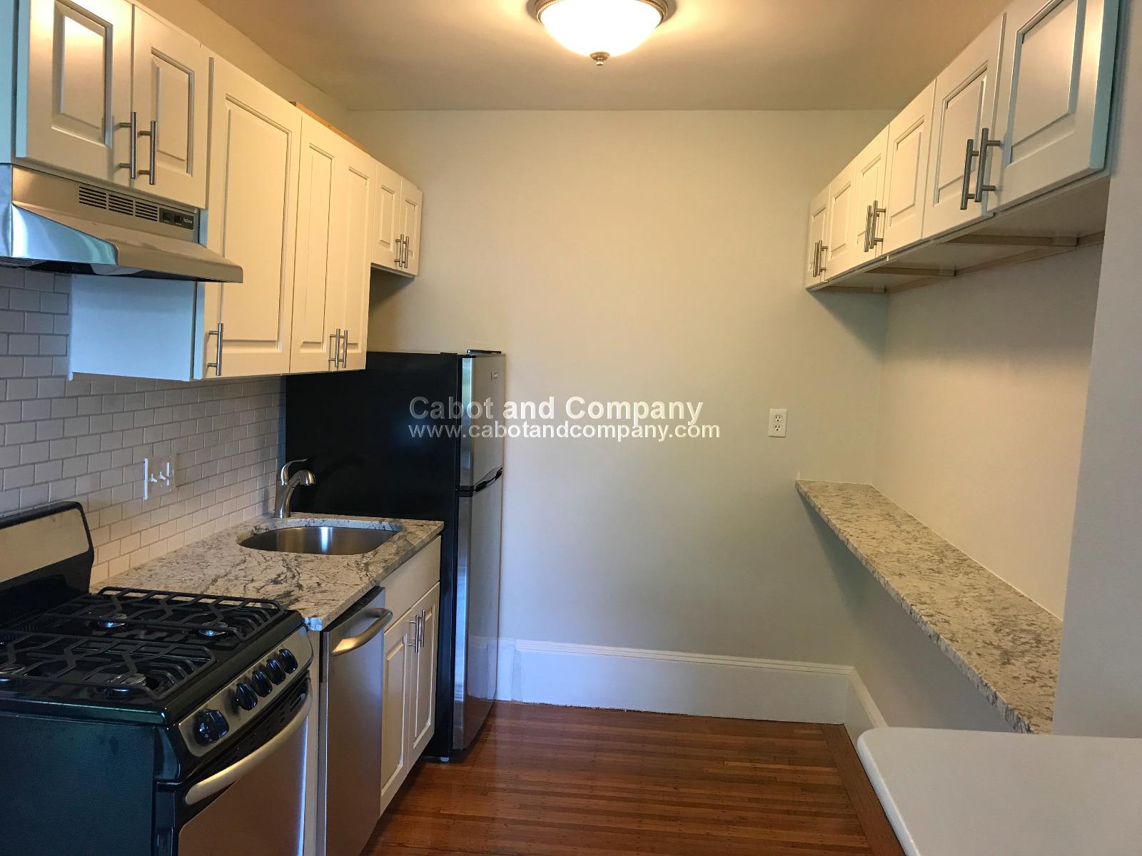 81 Mt Vernon St – photo 3