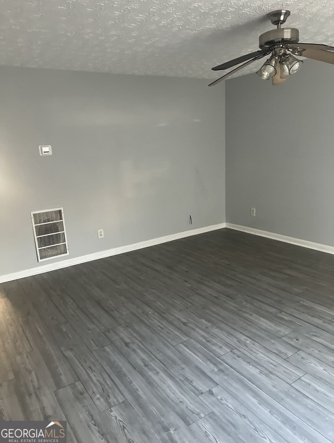 2279 Strathmoor Manor Drive – photo 2