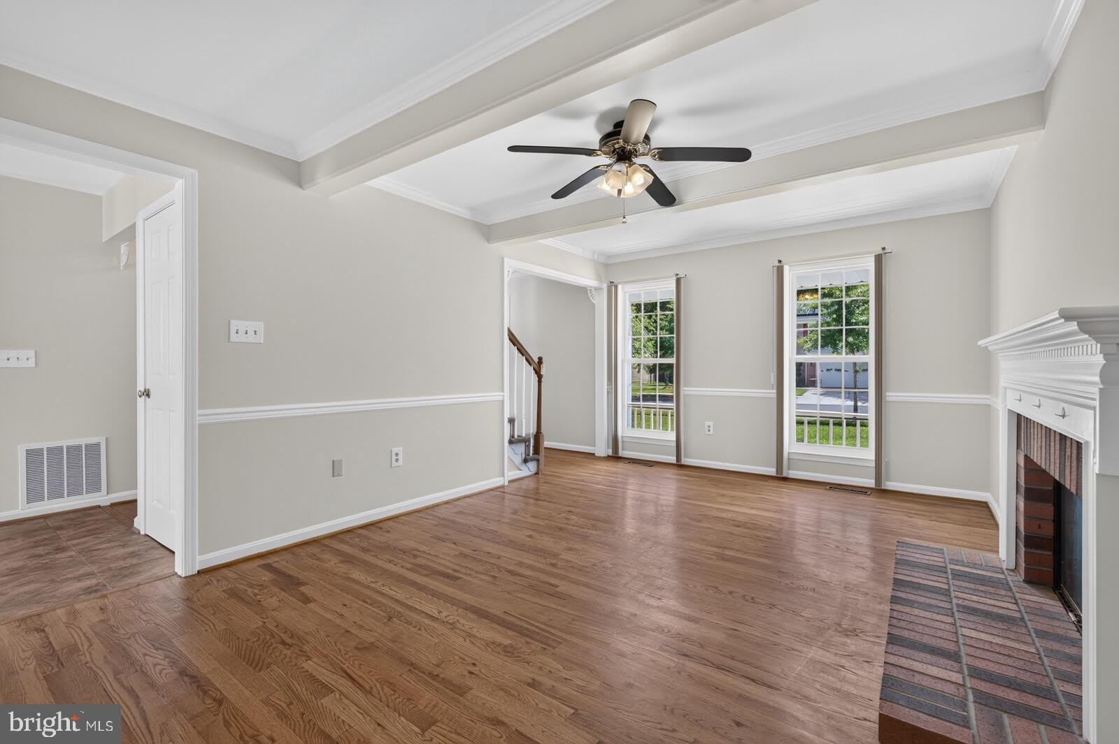 811 Chatsworth Drive – photo 5
