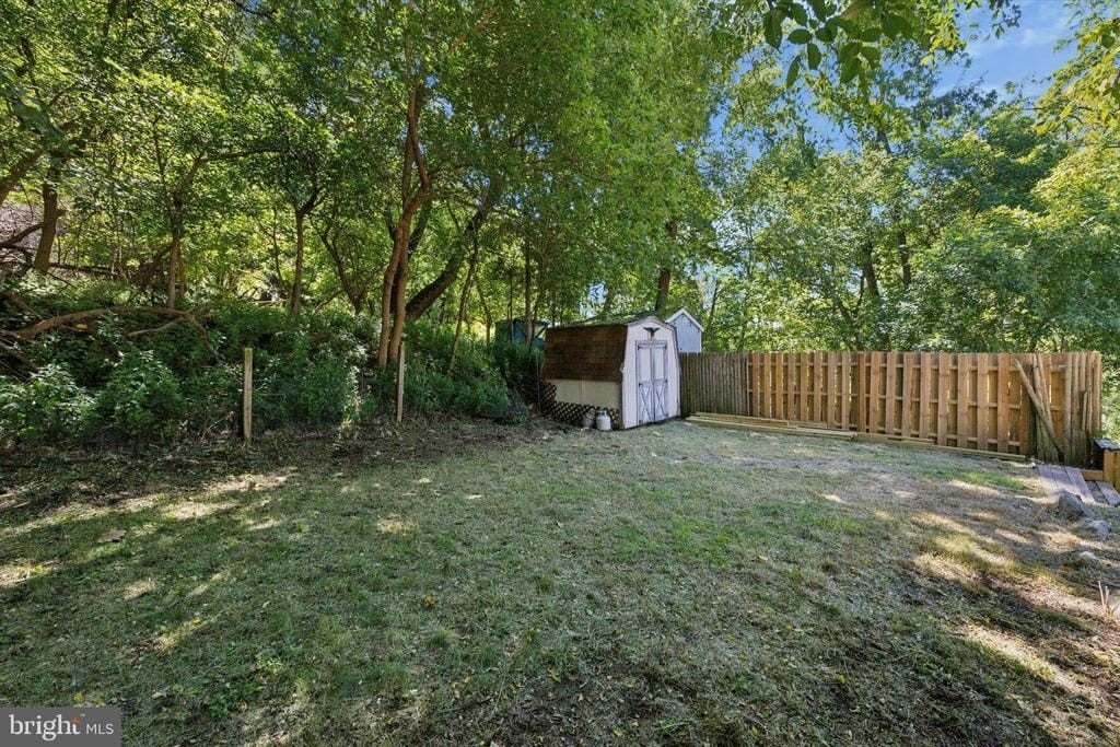 153 PARKER AVENUE – photo 5