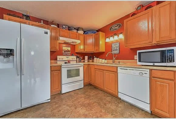 173 Circle Dr. – photo 2
