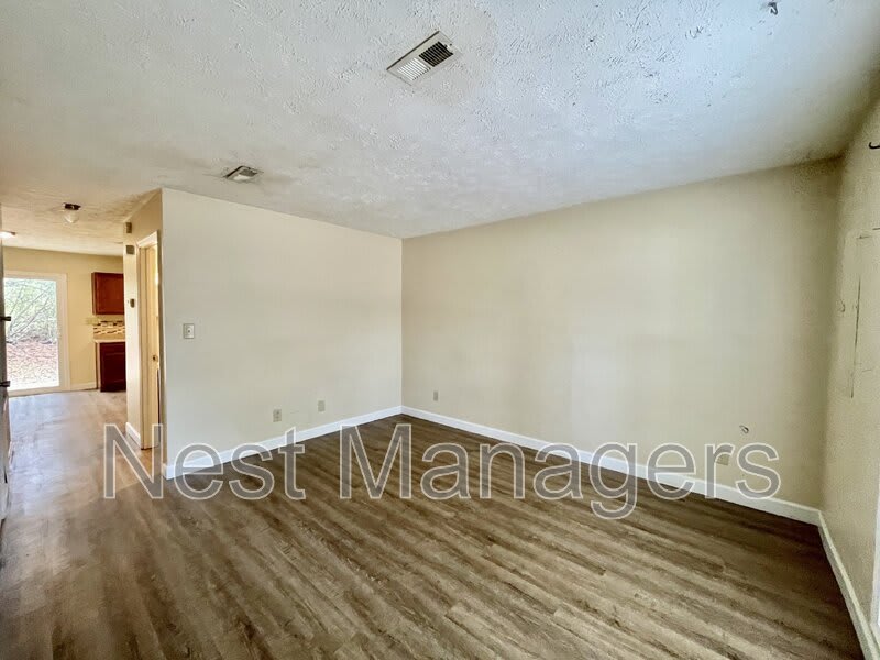 5850 Aftonshire Drive – photo 3