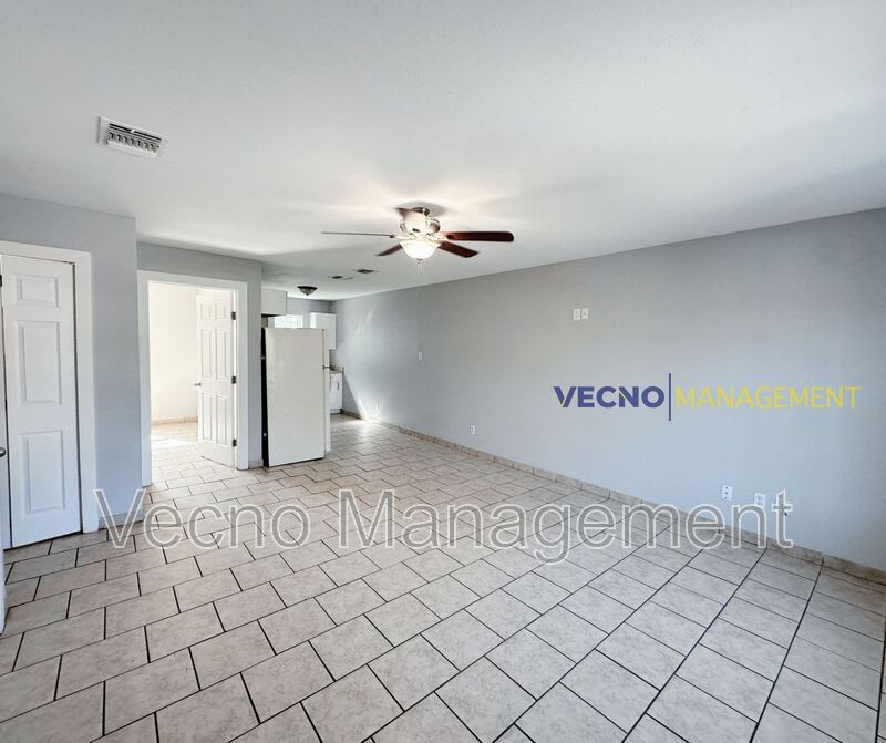 302 Cooper Street – photo 4