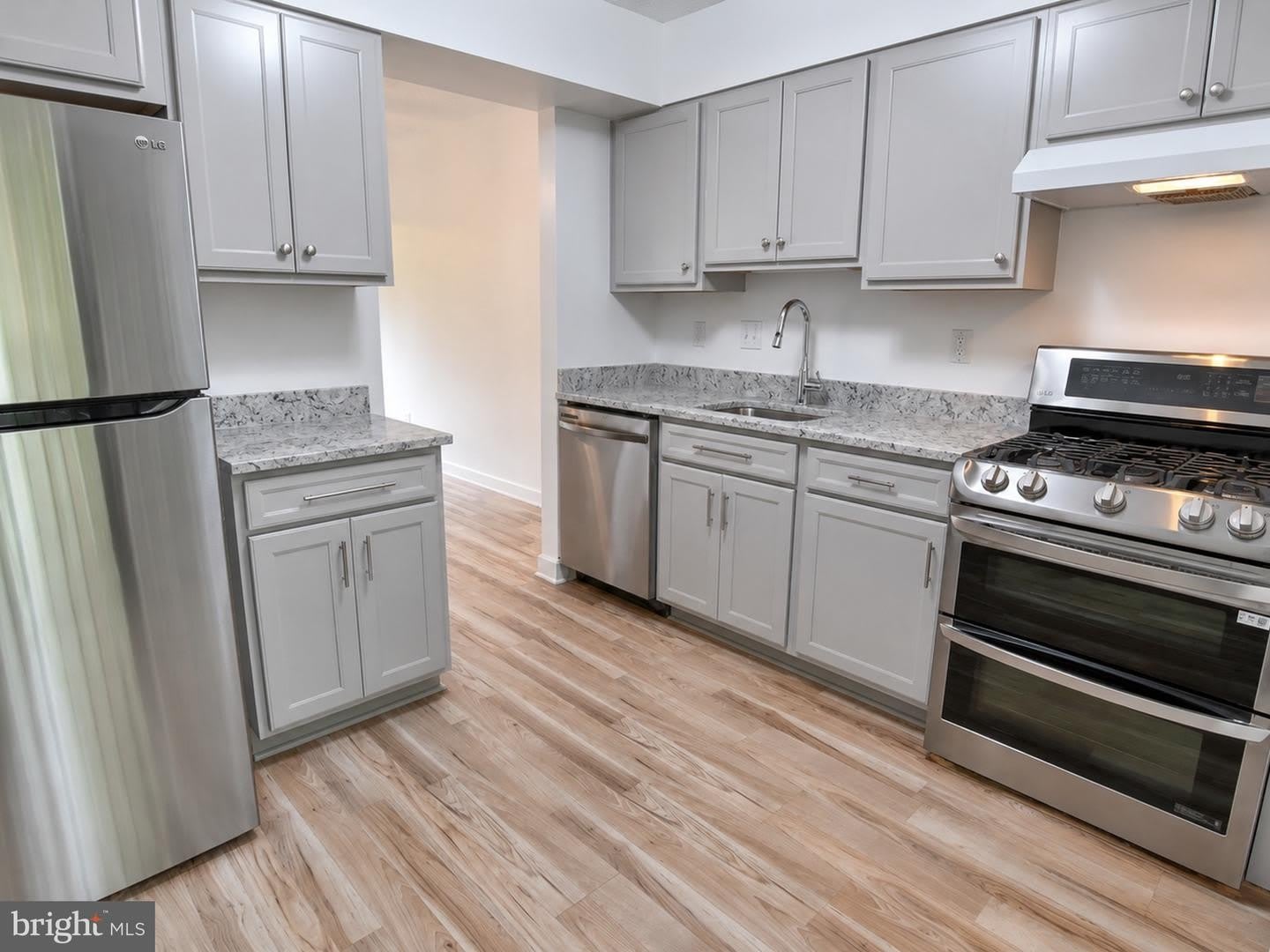 1580 Moorings Dr 11B – photo 3