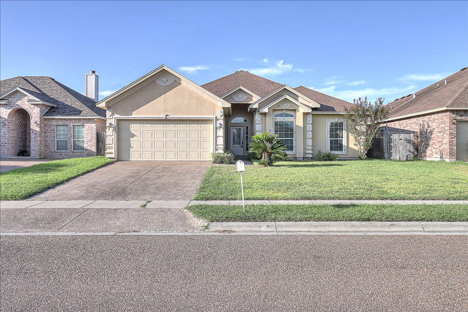5810 Aava 4 Bed 2 5 Bath 2 775 Month – photo 2