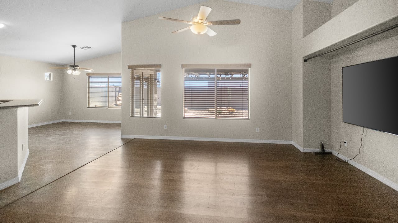 2501 S 255Th Dr – photo 3