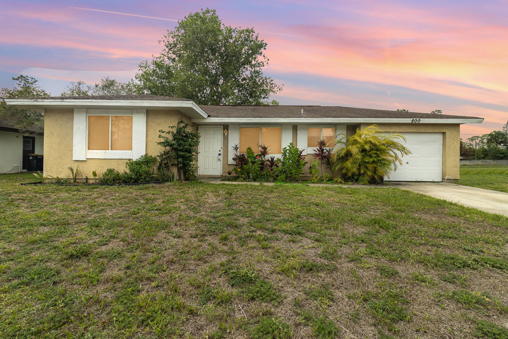 Furnished single family home being rented seasonally for 30 day minimum or to December 31, 2026 maximum – photo 1