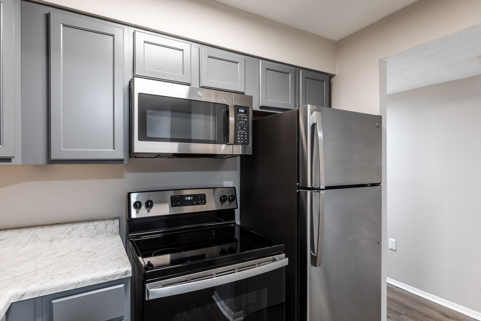 605 Hanna Ave Apartments – photo 4