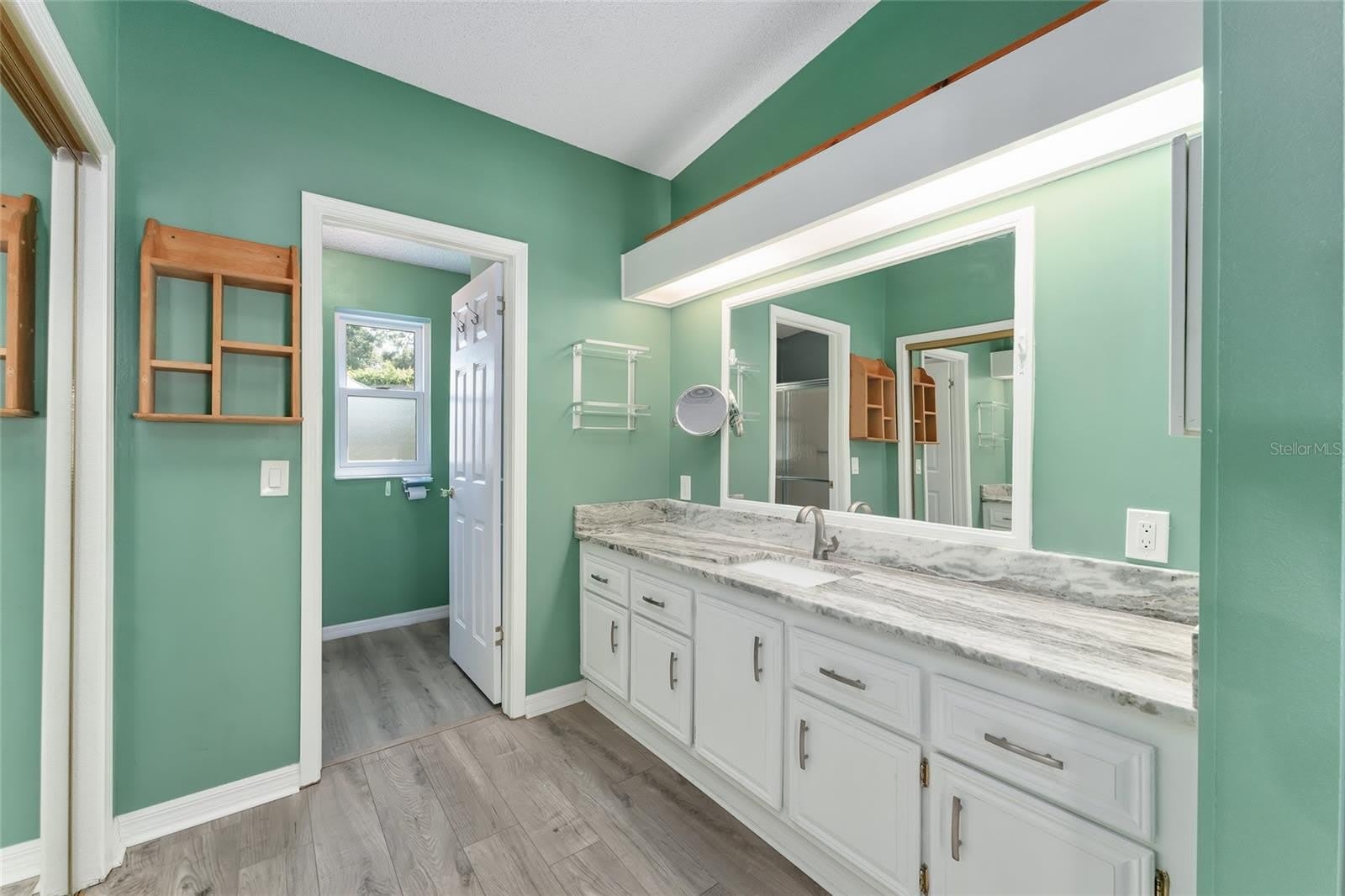 1401 W SCHWARTZ Boulevard – photo 5