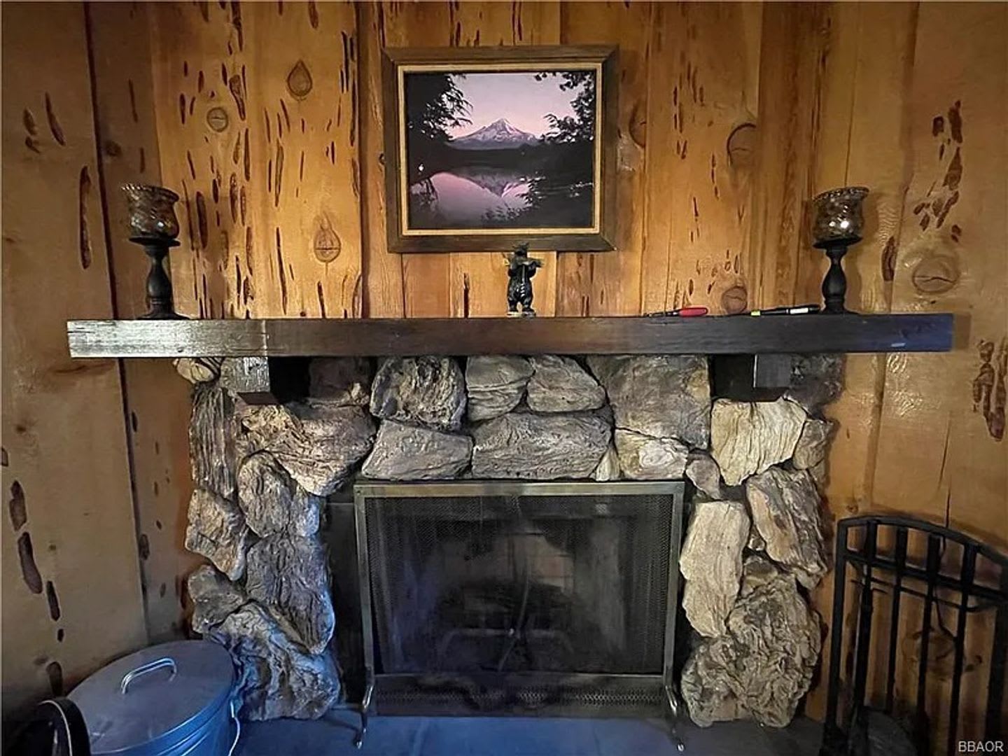 Warm & Cozy Single-Story Home in Big Bear City – photo 5