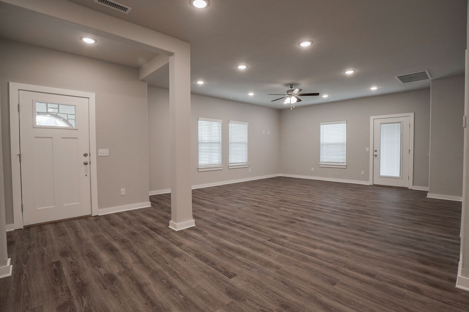 4 bedroom 3.5 bath home! – photo 5