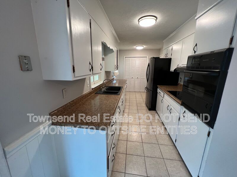 1905 McPherson Avenue – photo 4