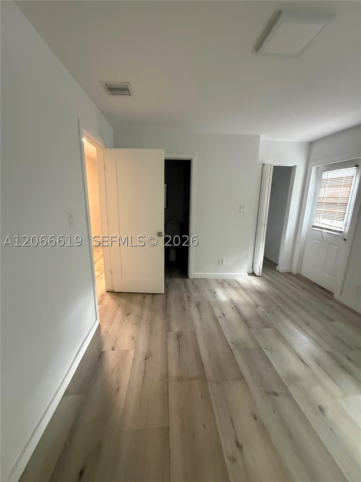 2910 NW 6th Ct – photo 5