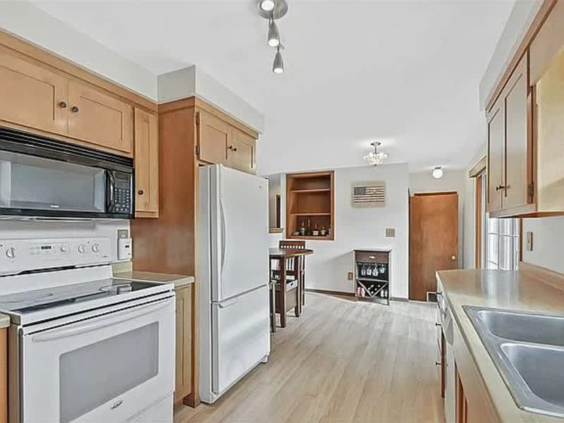 2217 Barberry Lane – photo 5