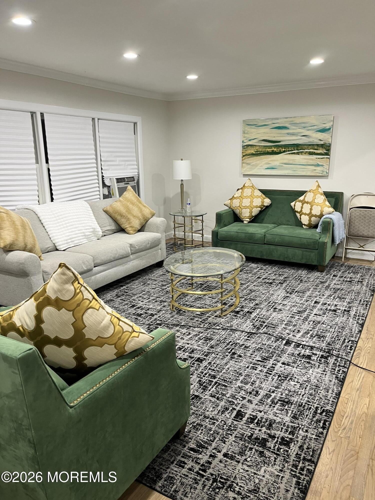 295 Oakley Avenue – photo 2