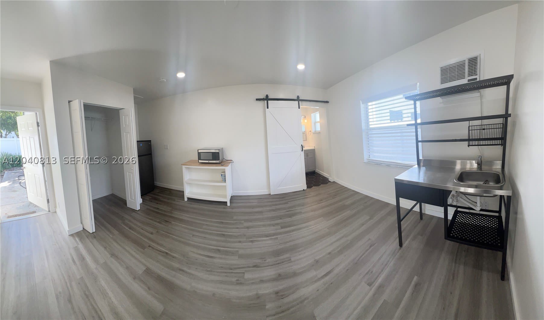 1015 SW 4th Ave – photo 4