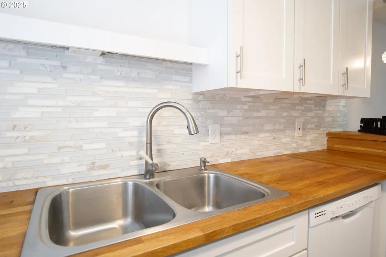 2691 Woodstone Place – photo 5