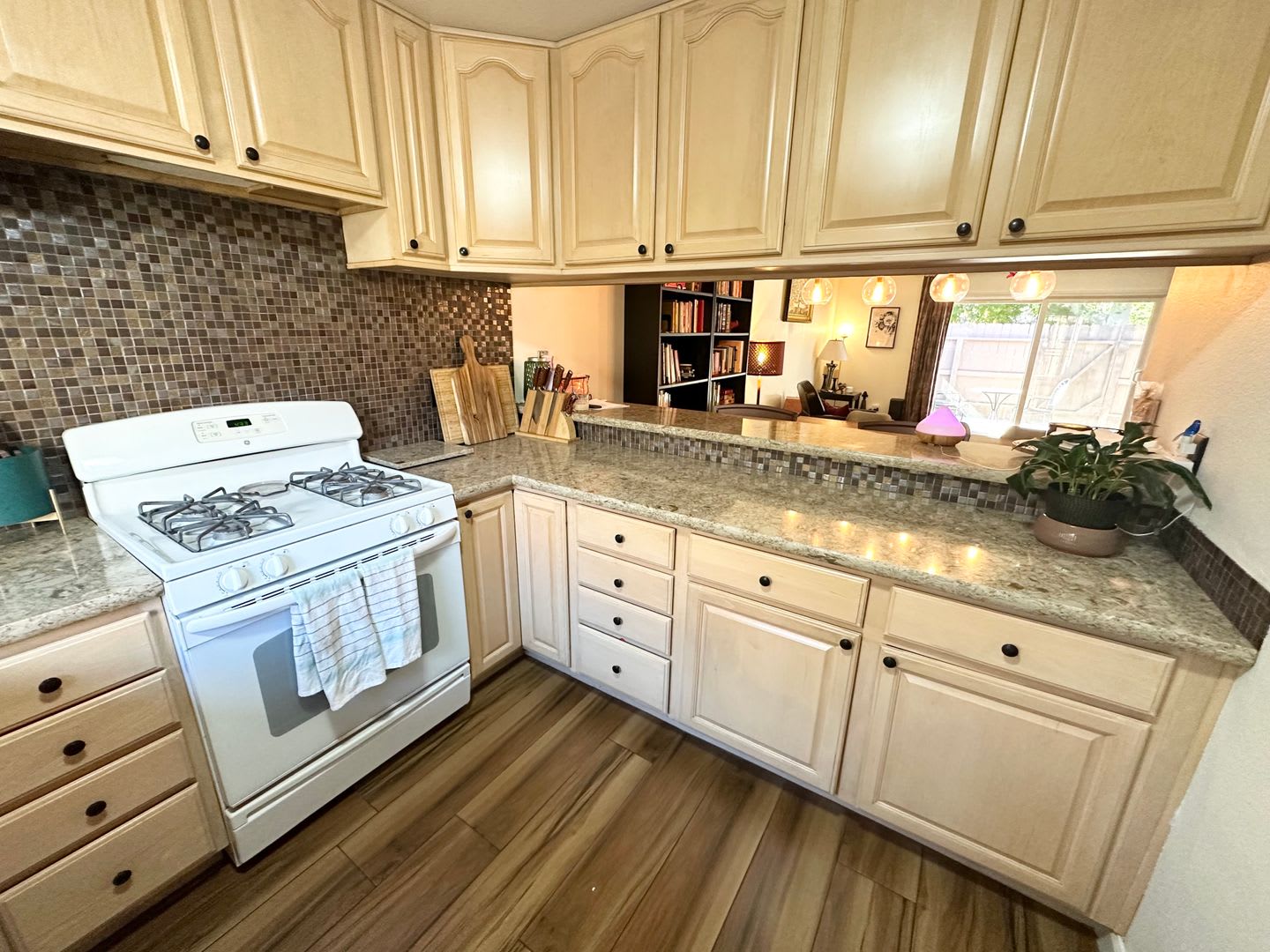Beautiful Condo Located in Desirable Anaheim Community! – photo 5