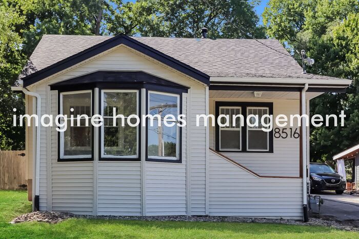8516 Robinson Street – photo 3
