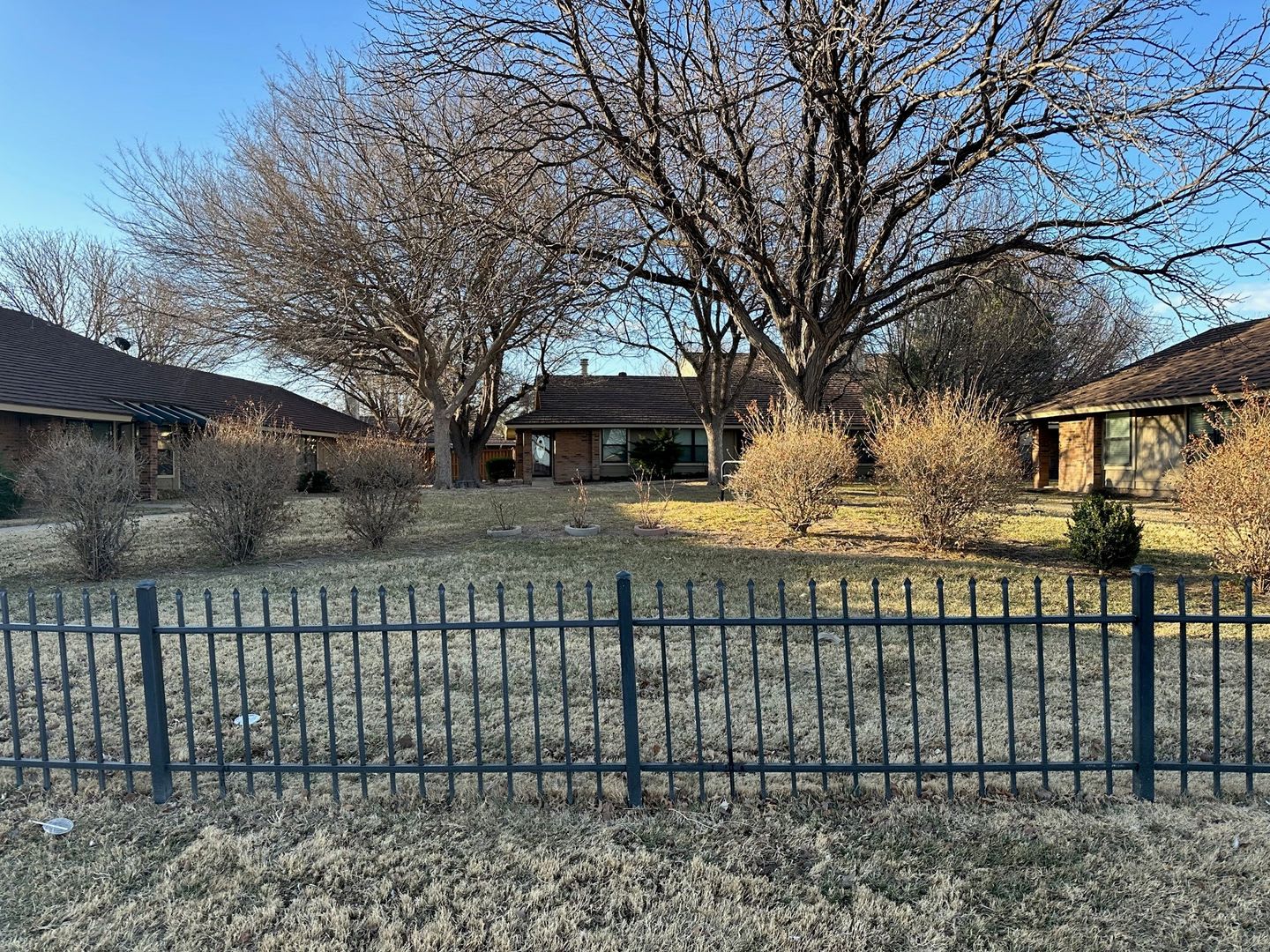3000 Fleetwood Dr – photo 2