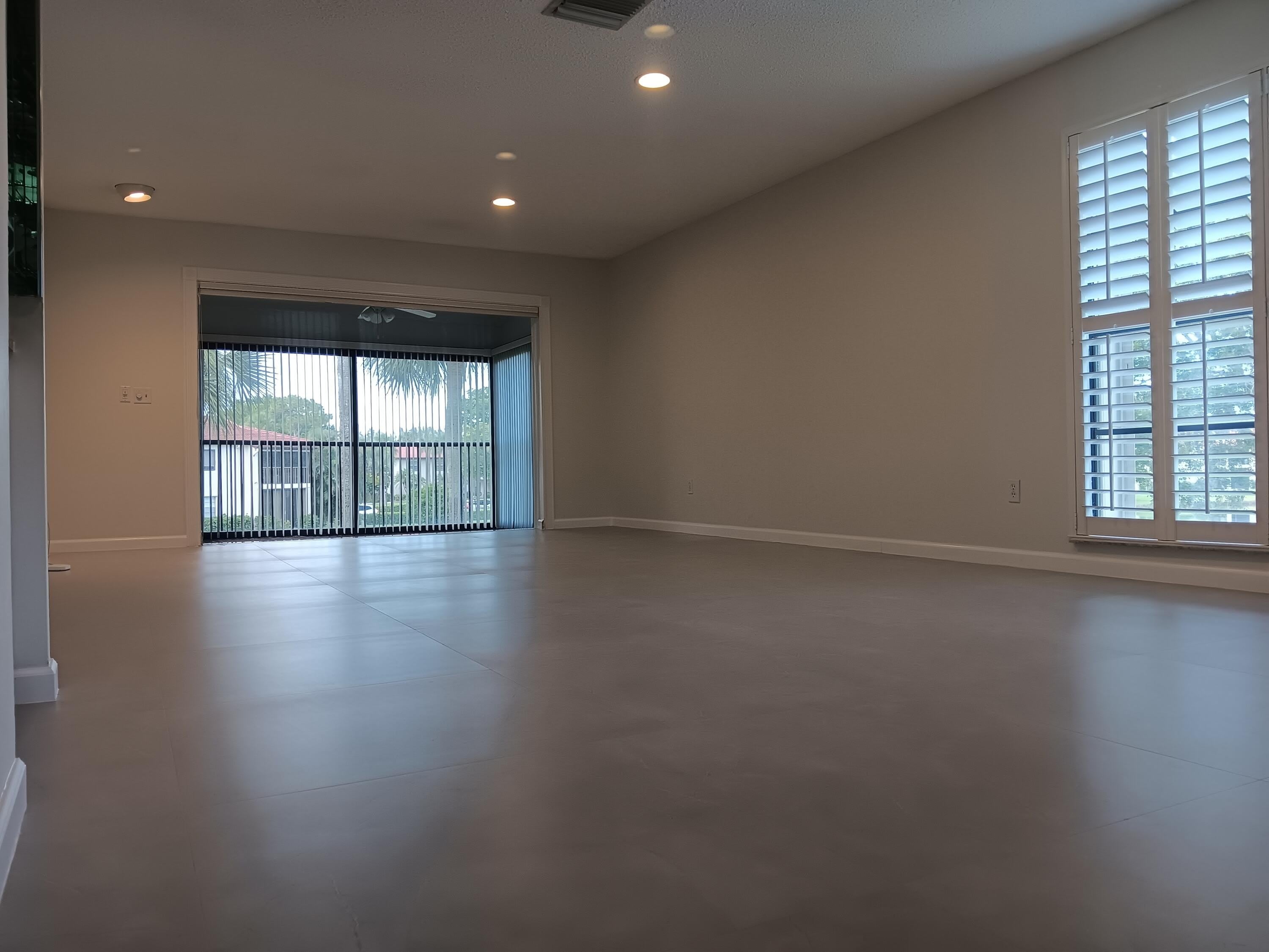 8045 Eastlake Drive – photo 2