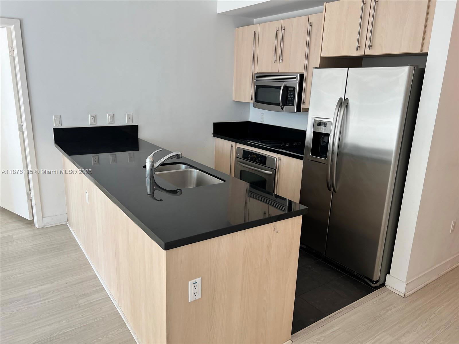 1111 Southwest 1st Avenue – photo 1